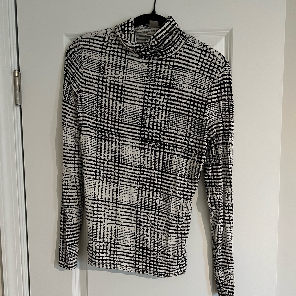 H&M Patterned Turtleneck